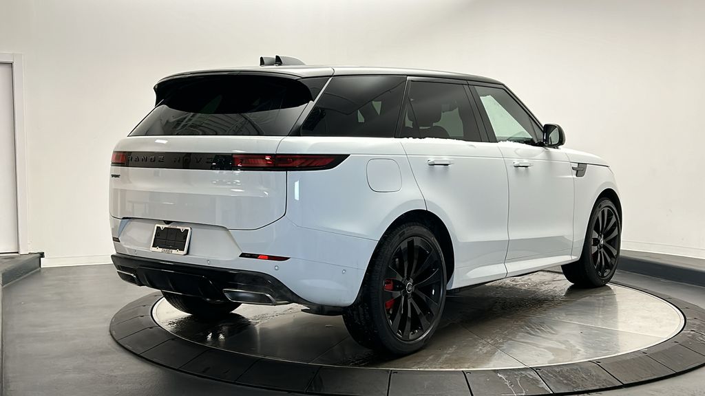 2025 Land Rover Range Rover Sport  5