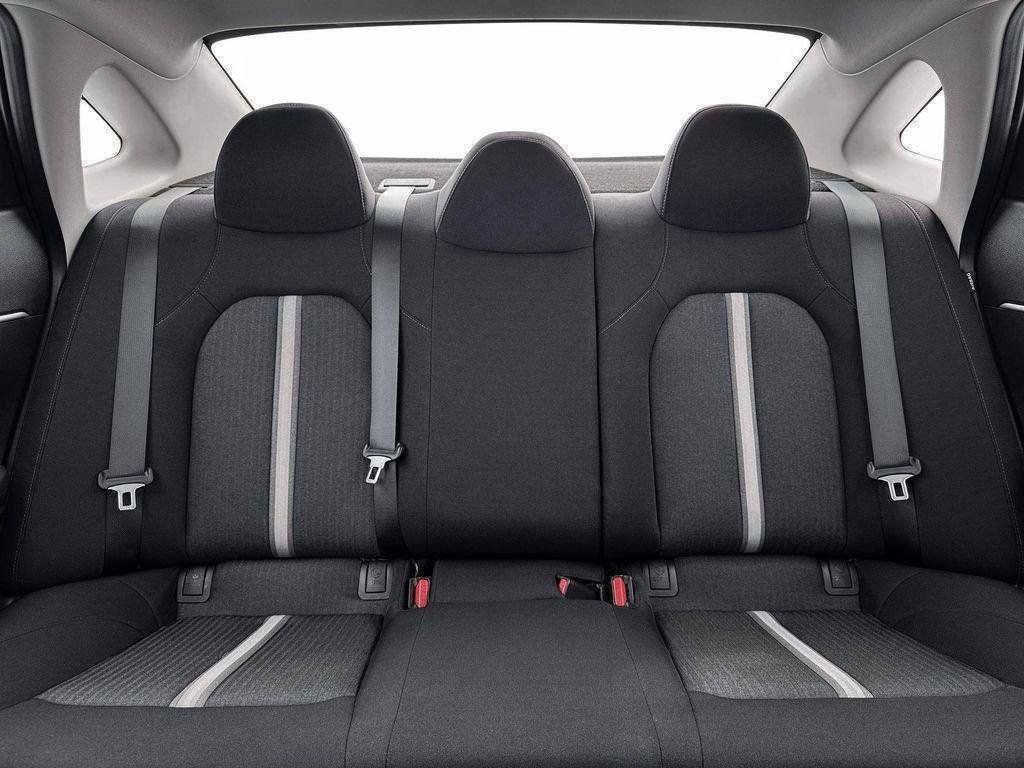 New 2026 White Hyundai SE image 16