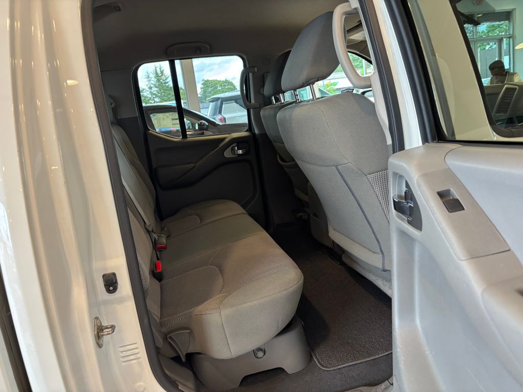 2019 Nissan Frontier SV