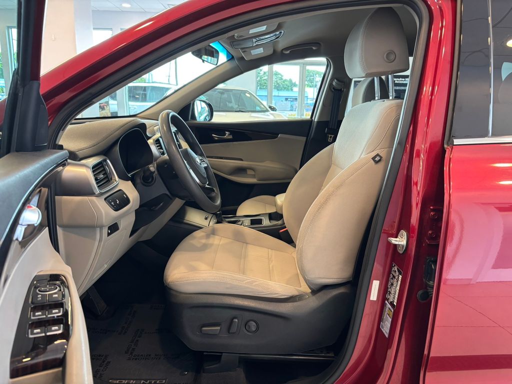 2019 Kia Sorento LX
