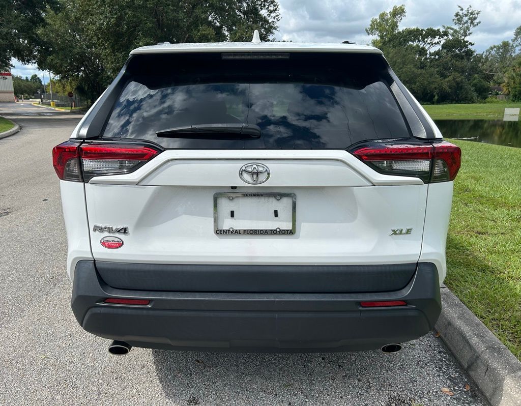 Thumbnail: 2022 Toyota RAV4 - 4