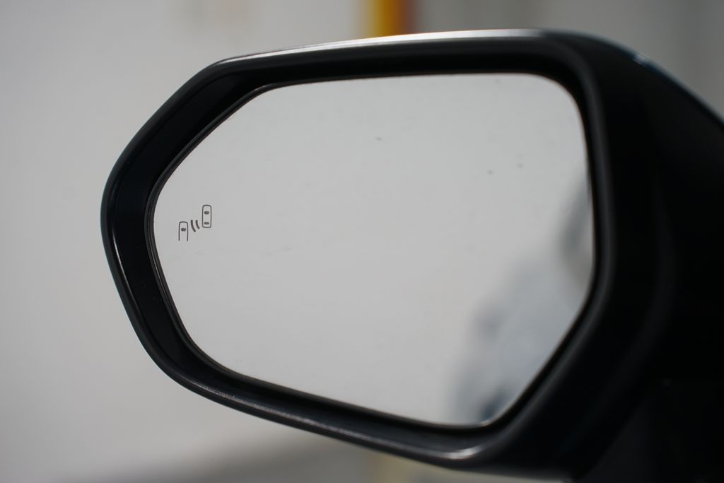 Thumbnail: 2025 Toyota Camry - 27