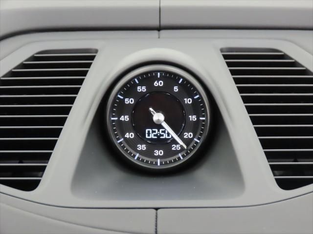 Thumbnail: 2025 Porsche Macan - 26