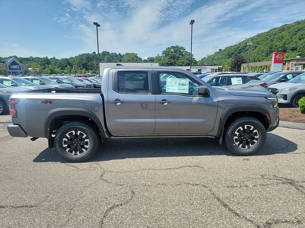 2024 Nissan Frontier PRO-4X 6