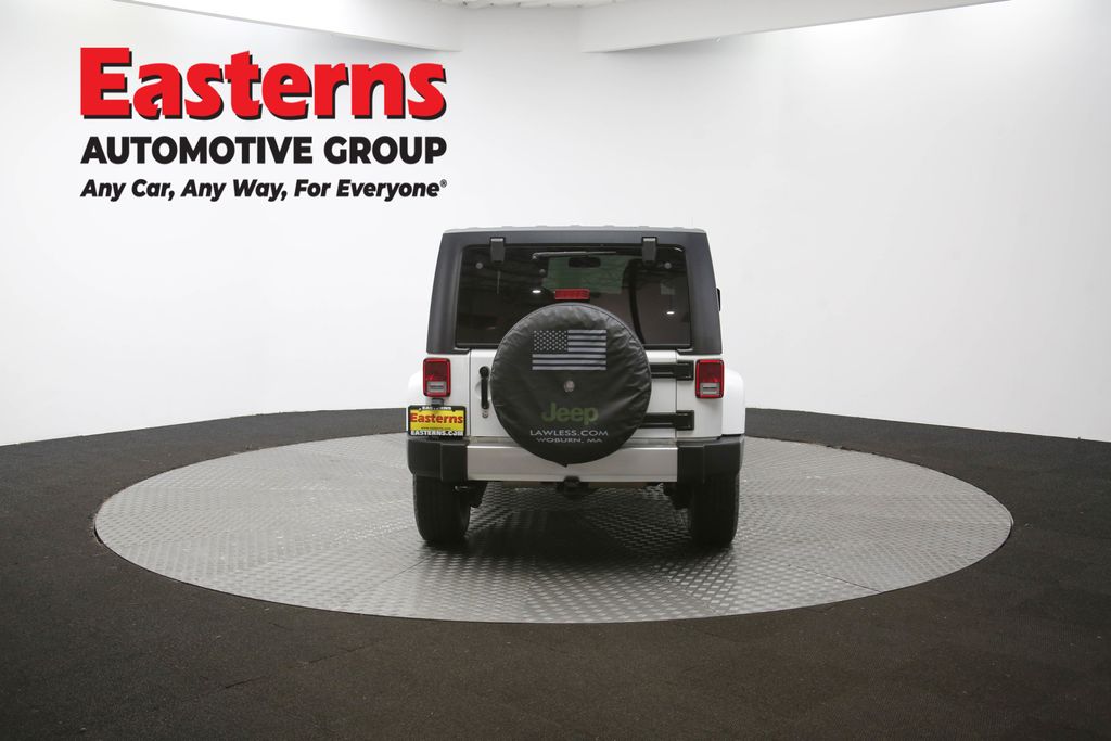 Used 2018 White Jeep Unlimited Sahara image 36