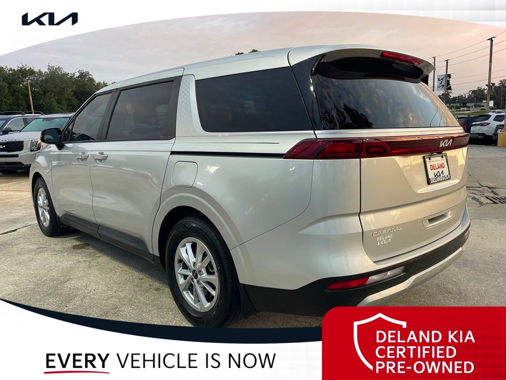Used 2023 Kia Carnival Van