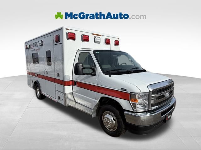 New 2026 White Ford Base image 7