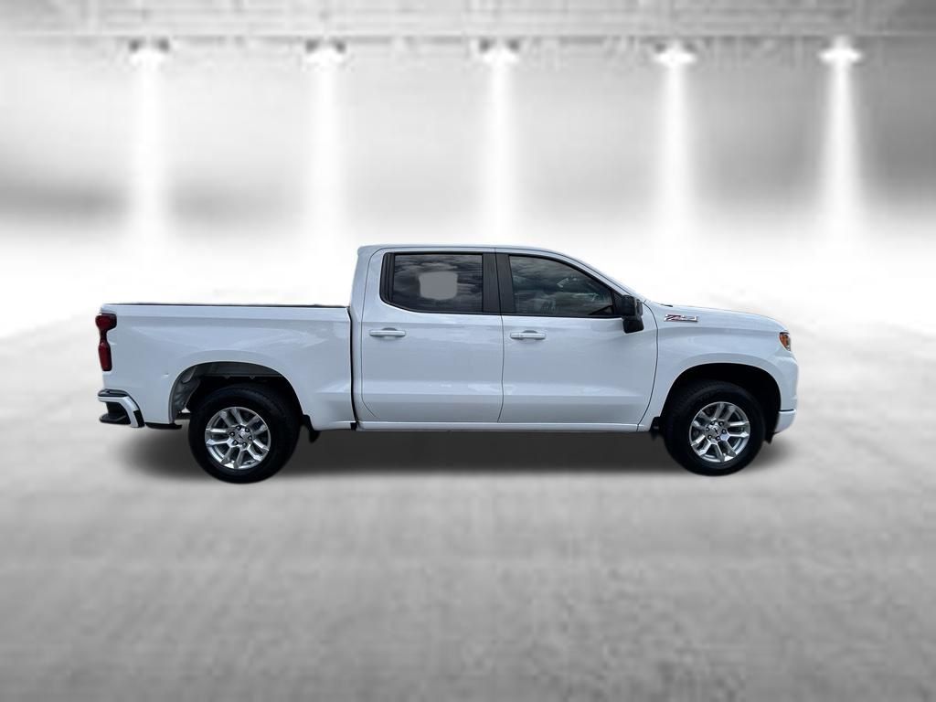 Certified Used 2022 White Chevrolet RST image 3