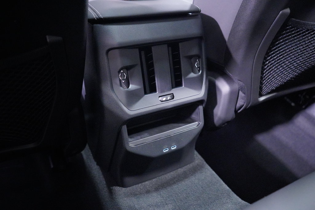 Thumbnail: 2026 BMW X3 - 15
