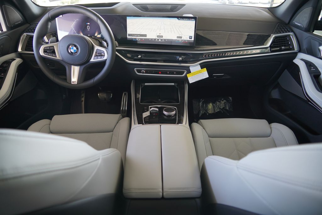 Thumbnail: 2026 BMW X5 - 12