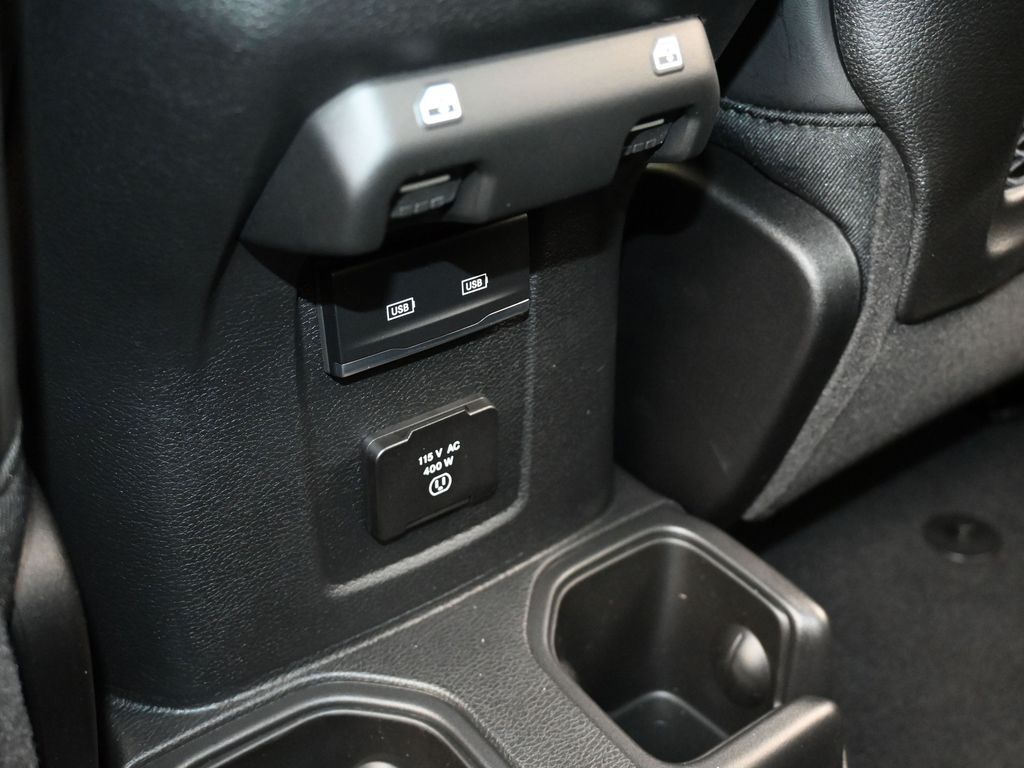 New 2026 Bright White Clearcoat Jeep Rubicon image 31