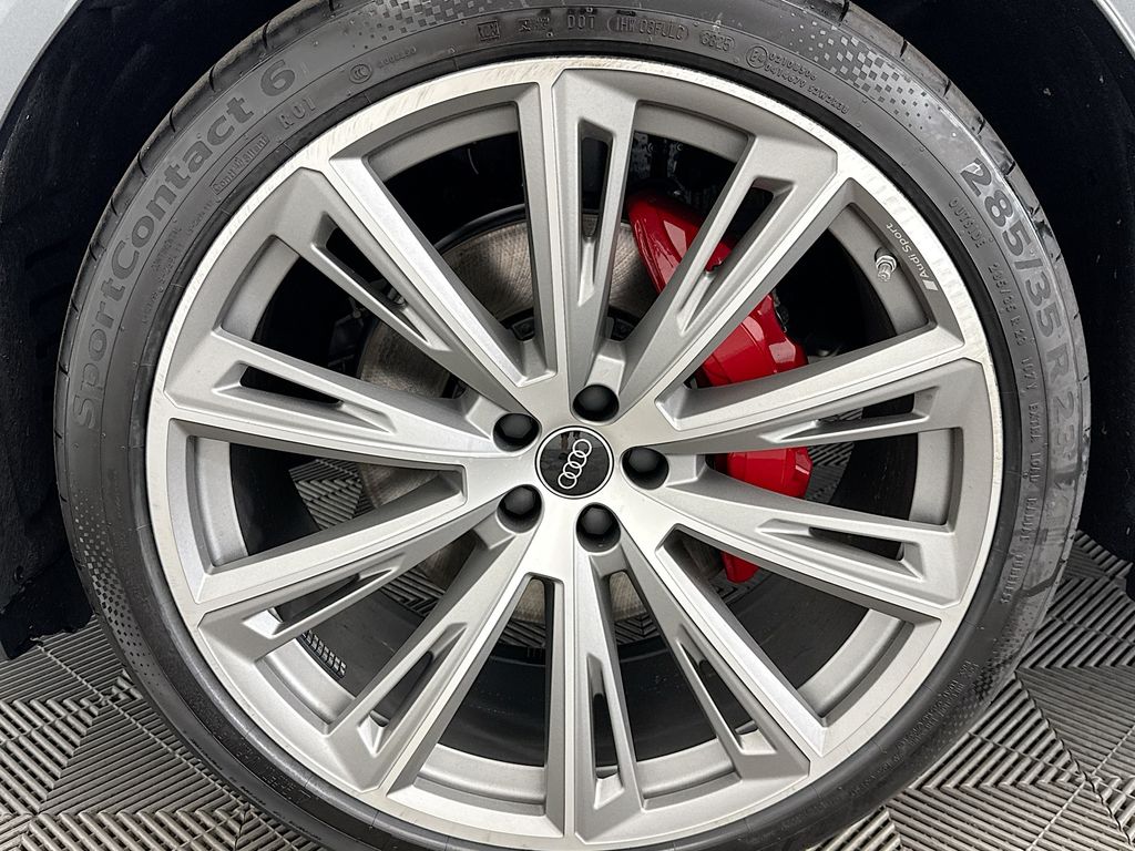 Thumbnail: 2026 Audi Q8 - 29