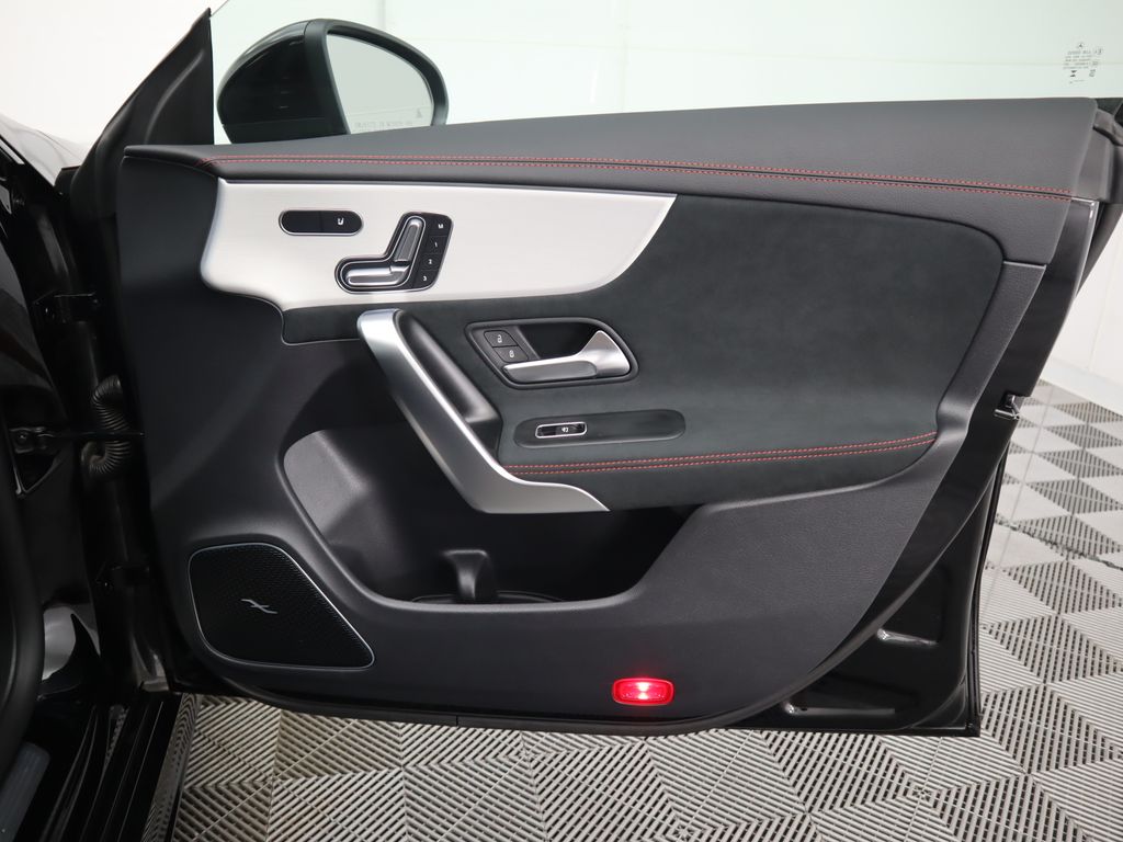 Thumbnail: 2025 Mercedes-Benz CLA - 24