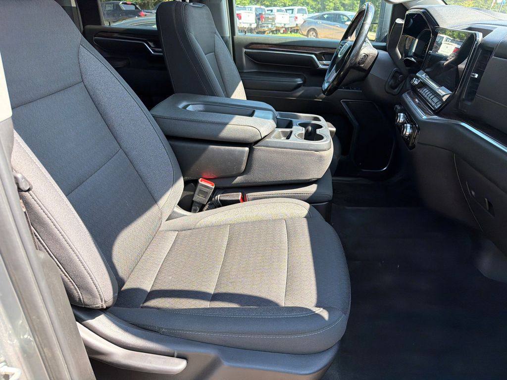 Used 2024 Gray GMC SLE image 13