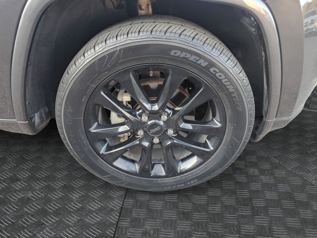 Used Car 2018 Jeep Grand Cherokee  Altitude For Sale Under $20,000 In Austin, Texas