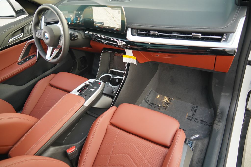 Thumbnail: 2027 BMW X1 - 16