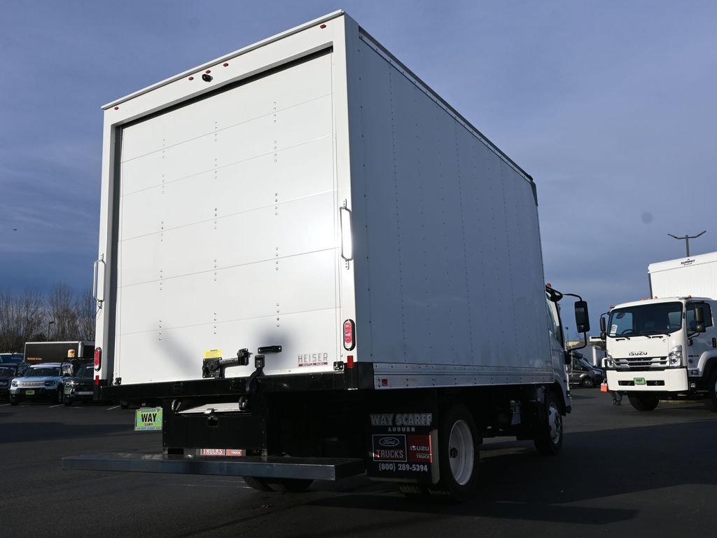 2024 Isuzu NPR HD 