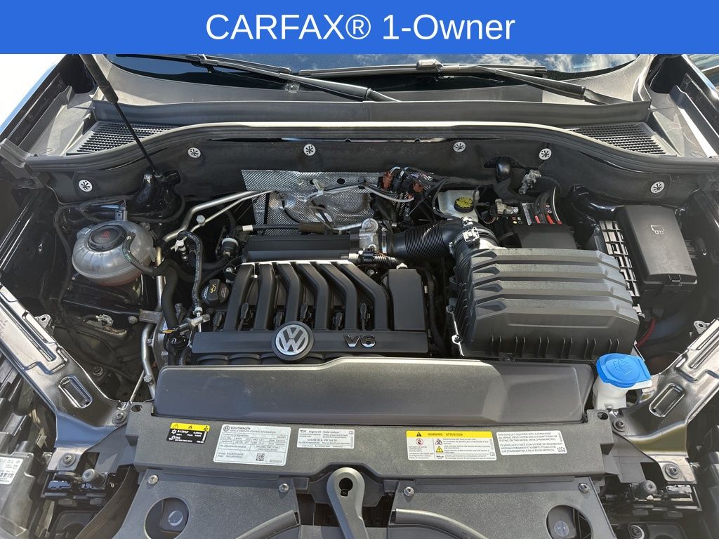 2022 Volkswagen Atlas Cross Sport V6 SEL R-Line photo 23