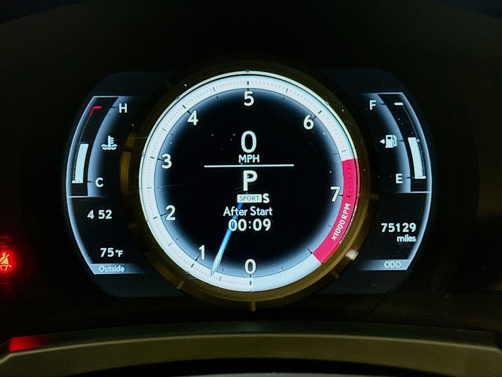 Thumbnail: 2017 Lexus IS - 12