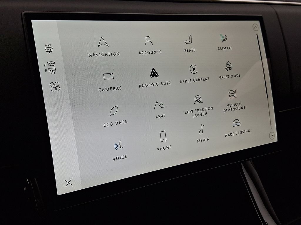 Thumbnail: 2026 Land Rover Range Rover Sport - 18
