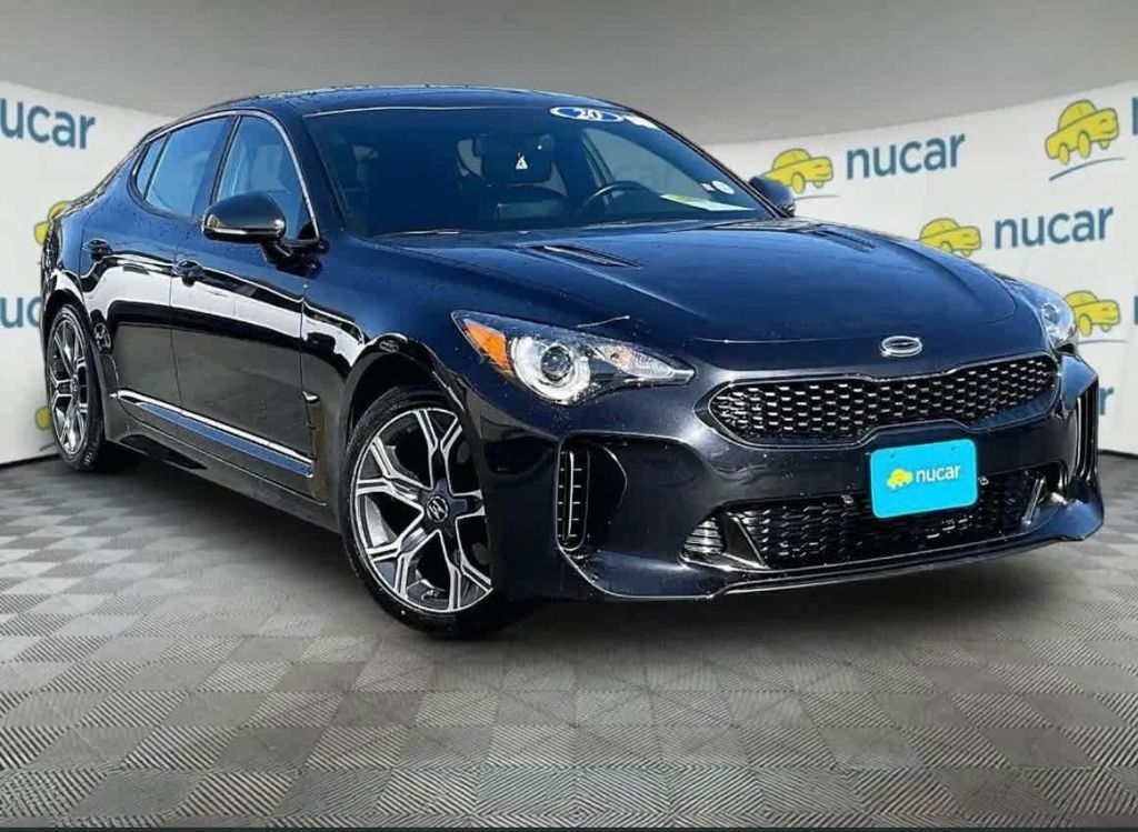 2020 Kia Stinger — photo 1