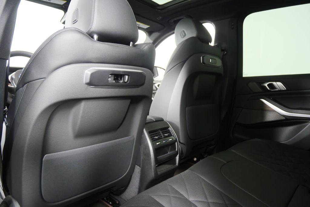 Thumbnail: 2026 BMW X5 - 16