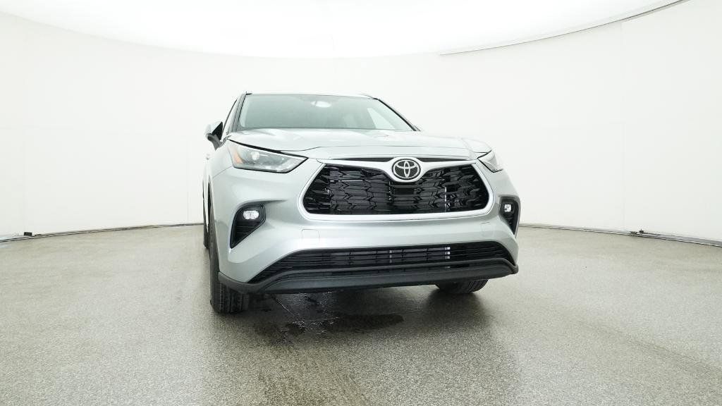 Thumbnail: 2025 Toyota Highlander - 28