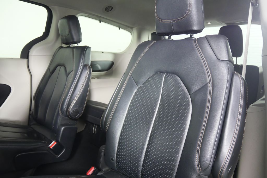 Thumbnail: 2019 Chrysler Pacifica - 14