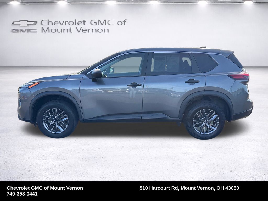 2024 Nissan Rogue S - Image 2