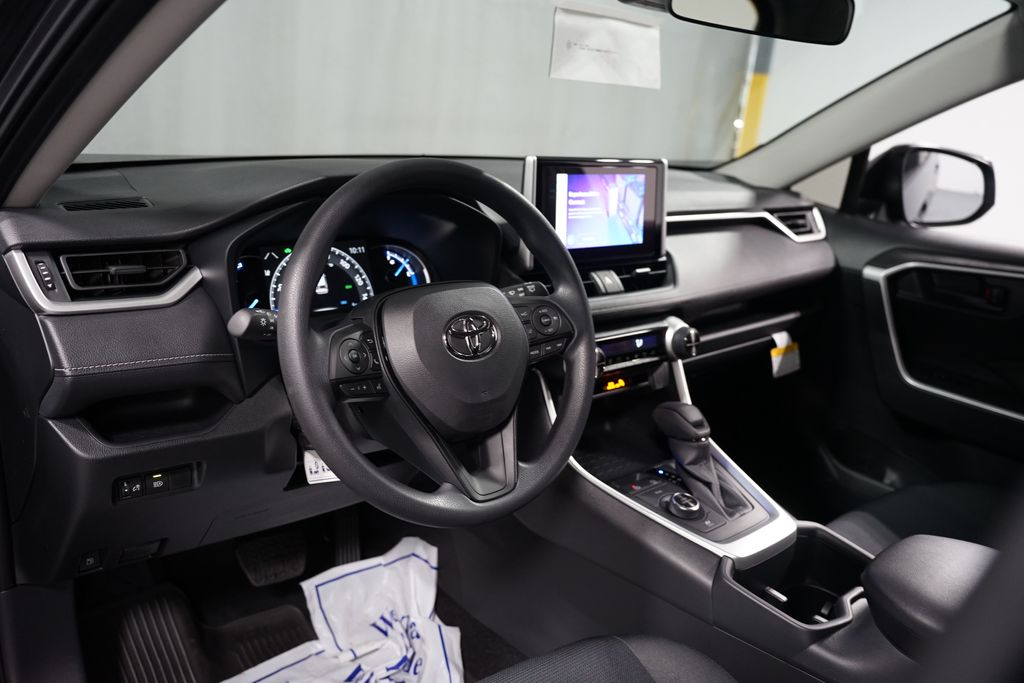 Thumbnail: 2025 Toyota RAV4 - 12