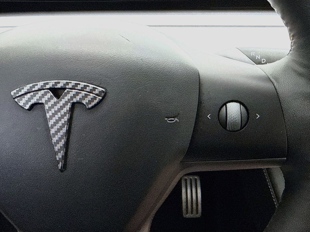 Thumbnail: 2023 Tesla Model Y - 12