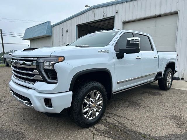 2026 Chevrolet Silverado 2500HD High Country - Image 3