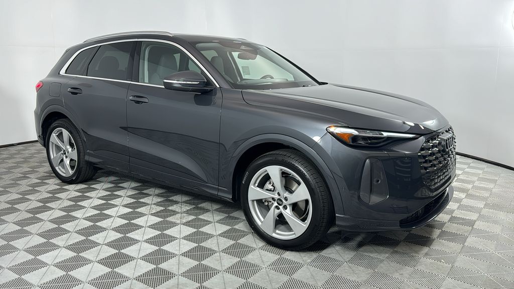 Thumbnail: 2025 Audi Q5 - 7