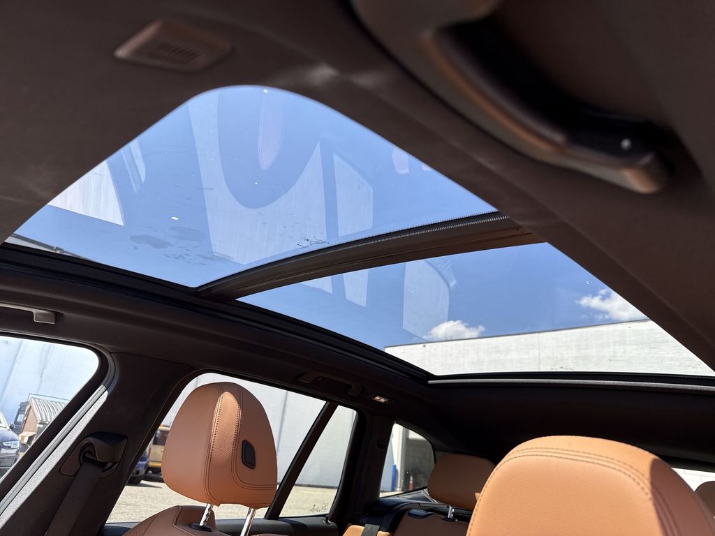 Thumbnail: 2024 BMW X3 - 11