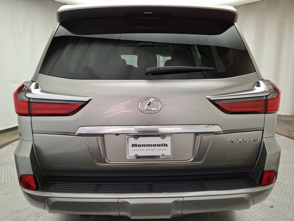 2019 Lexus LX 570 5