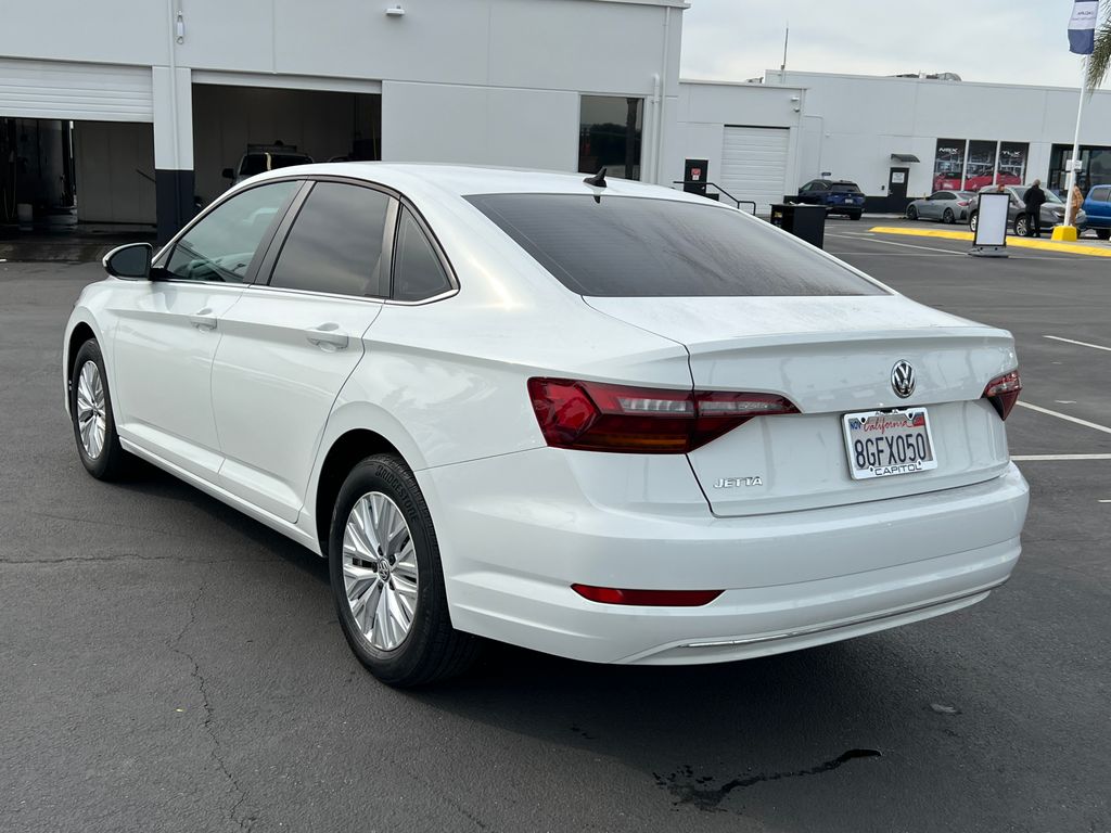 Thumbnail: 2019 Volkswagen Jetta - 9