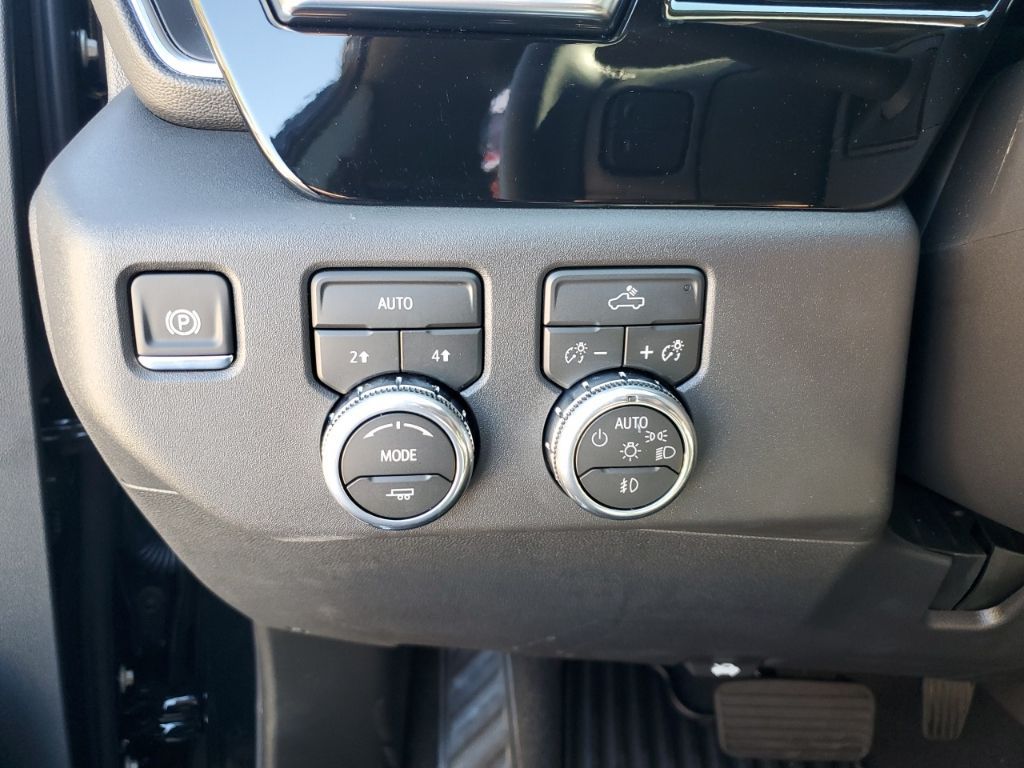 New 2026 Black GMC Elevation image 31