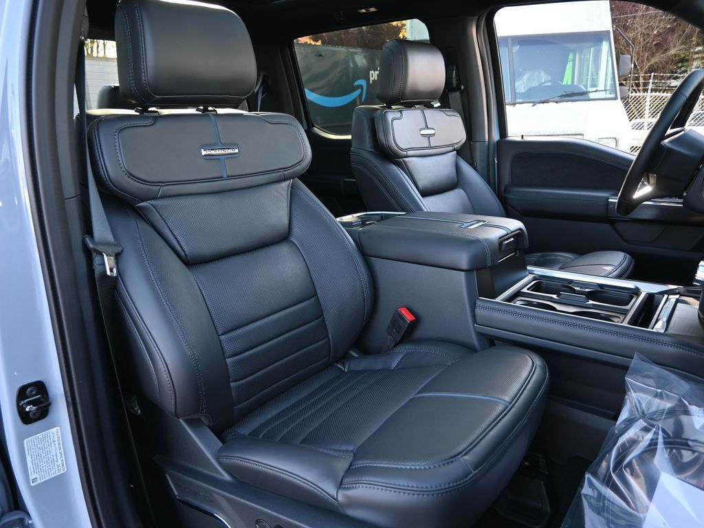 2025 Ford F-350 Super Duty Platinum