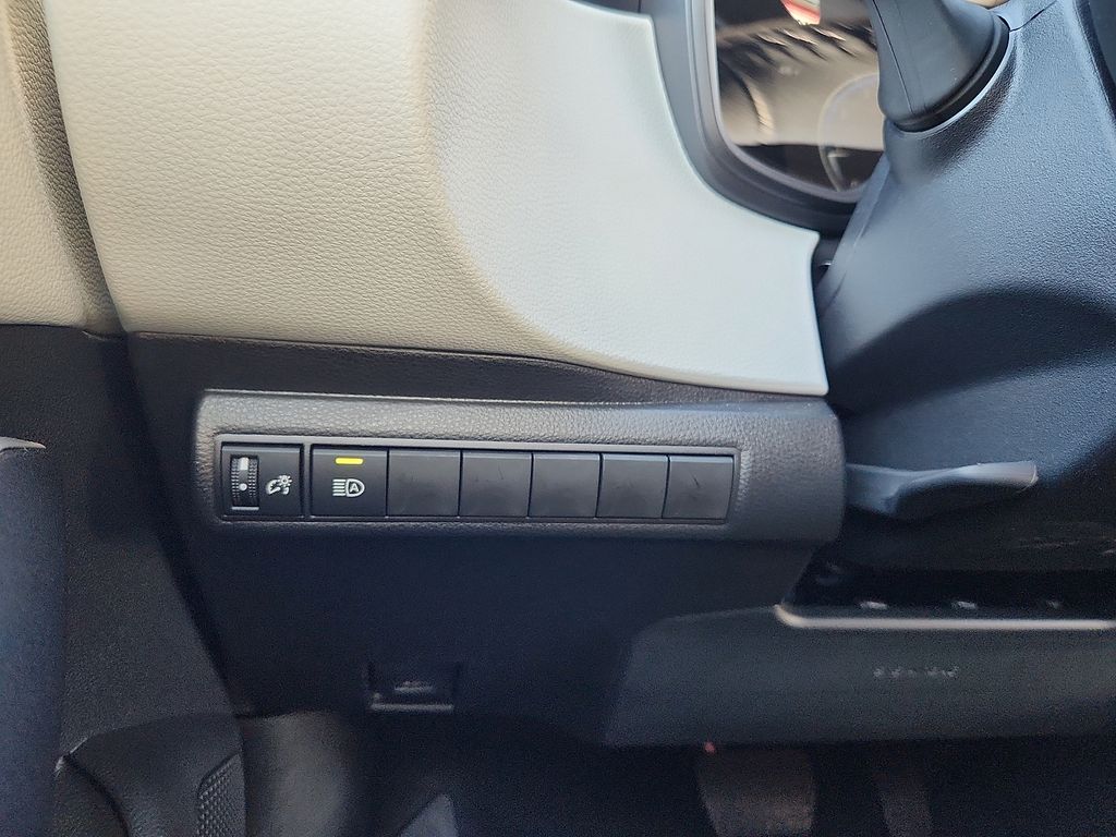 Thumbnail: 2025 Toyota Corolla - 29