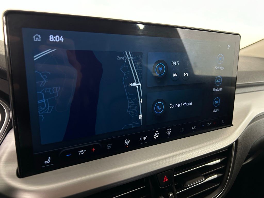 View vehicle photo 3