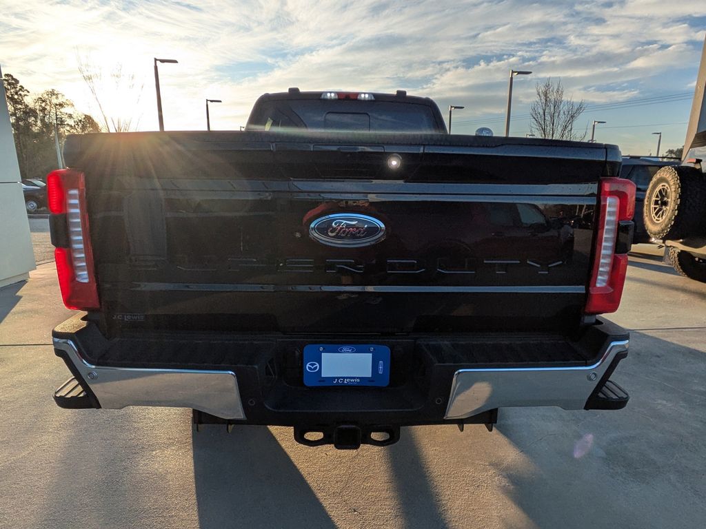 2026 Ford F-350 Super Duty LARIAT