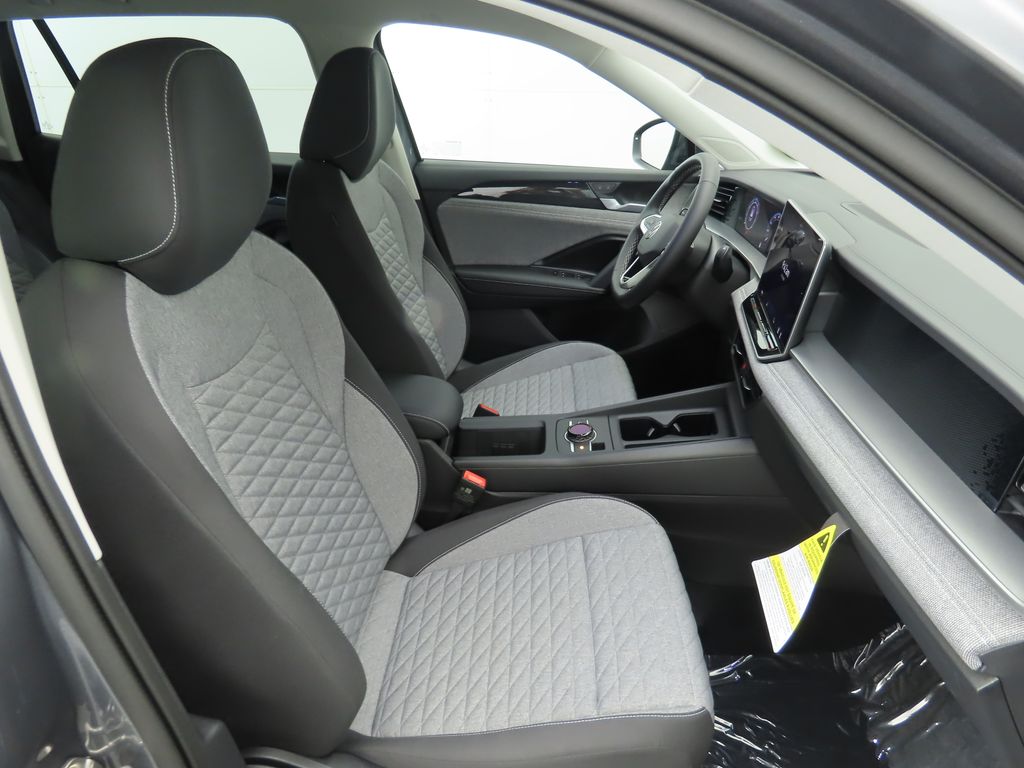 Thumbnail: 2025 Volkswagen Tiguan - 20