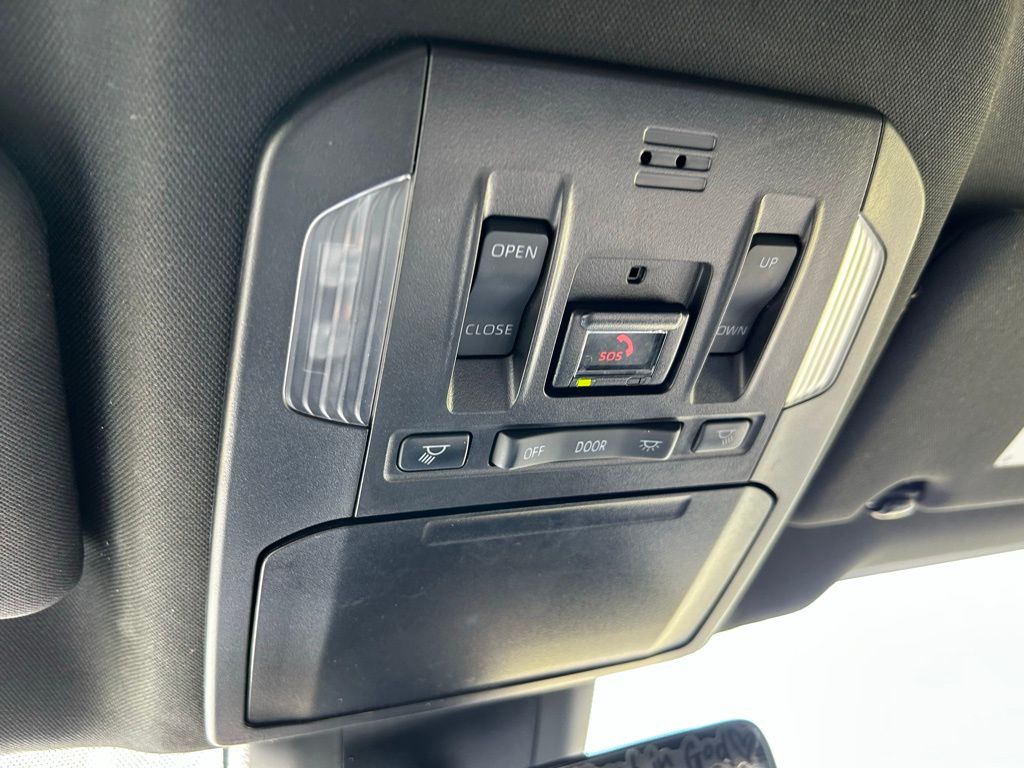 Thumbnail: 2023 Toyota Highlander - 29