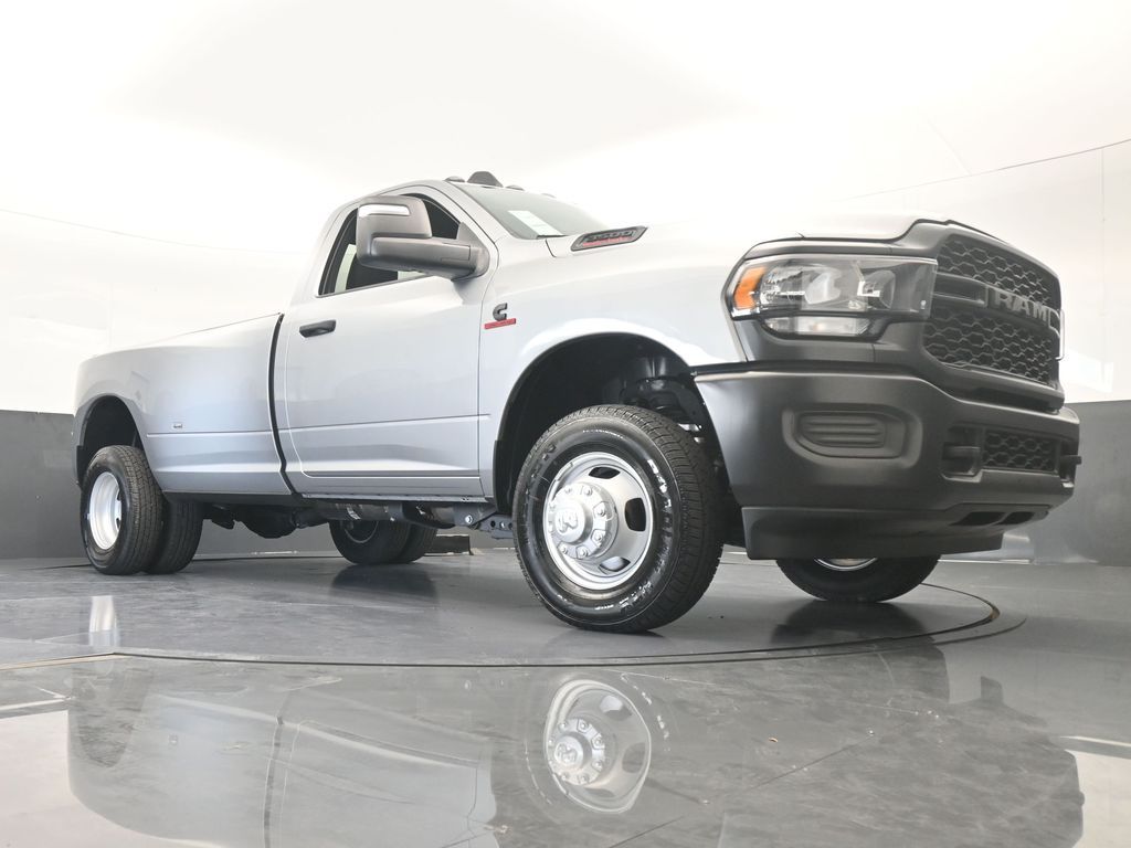 Used 2024 Billet Silver Metallic Clearcoat Ram Tradesman image 58