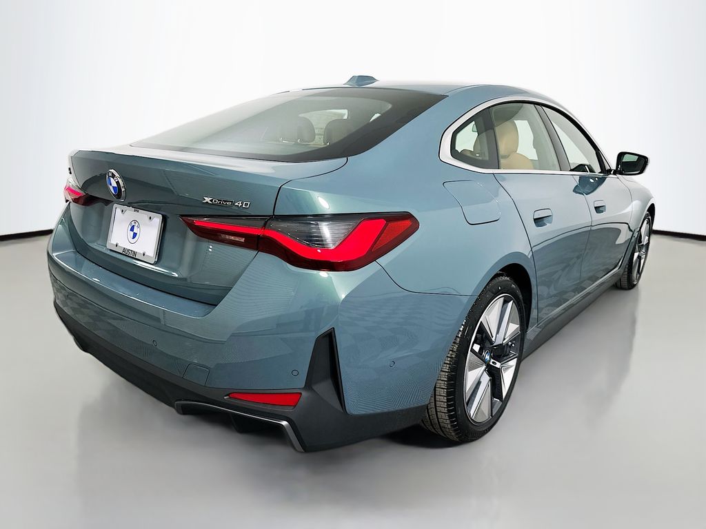 Thumbnail: 2026 BMW i4 - 5
