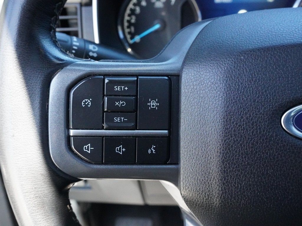 Used 2023 Black Ford XLT image 41