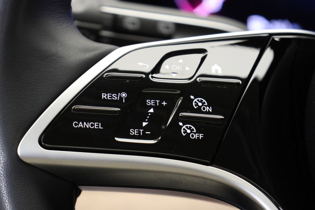 Thumbnail: 2026 Mercedes-Benz GLE - 21