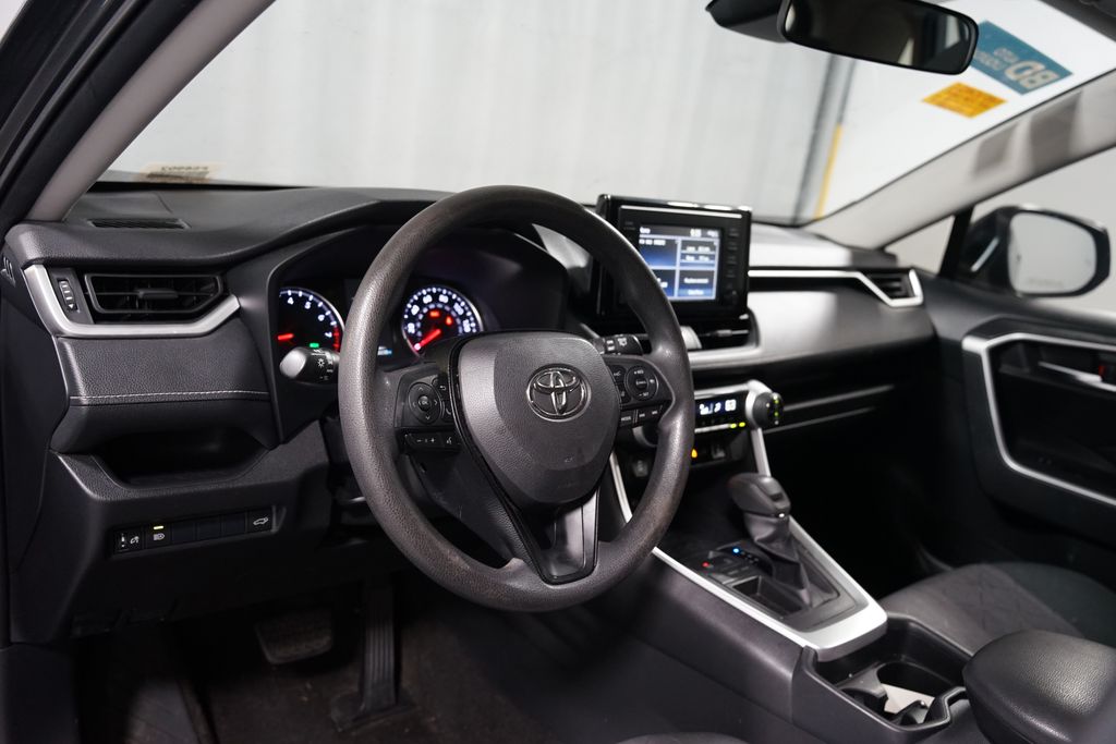 Thumbnail: 2019 Toyota RAV4 - 7