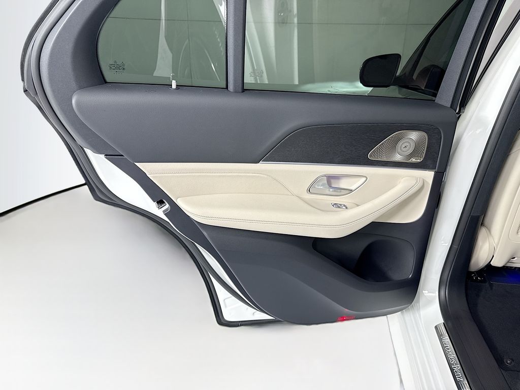 Thumbnail: 2026 Mercedes-Benz GLE - 28