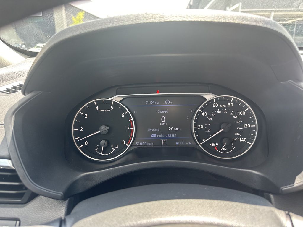 2022 Brilliant Silver Metallic Nissan Altima 2.5 SV FWD Sedan